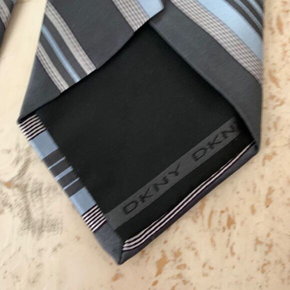 👔Set up to DKNY ties👔 - Picture 8 of 12